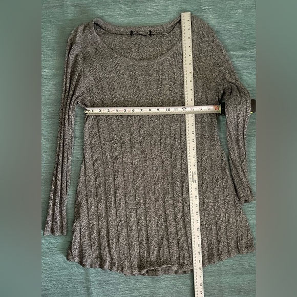 Gray & Black Light Sweater Dress/Tunic. Excellent Condition. Versatile! Size M - Picture 4 of 5